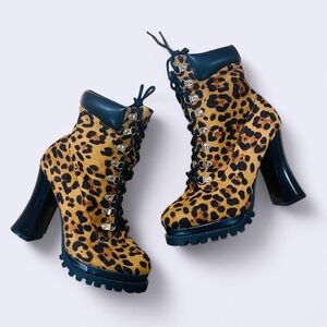 Cape Robbin Leopard Animal Print Lace Boots 10